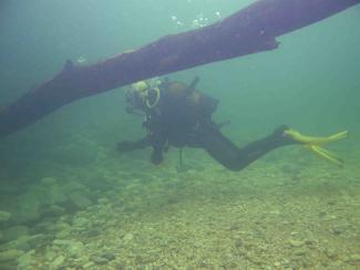 Diving in rivers